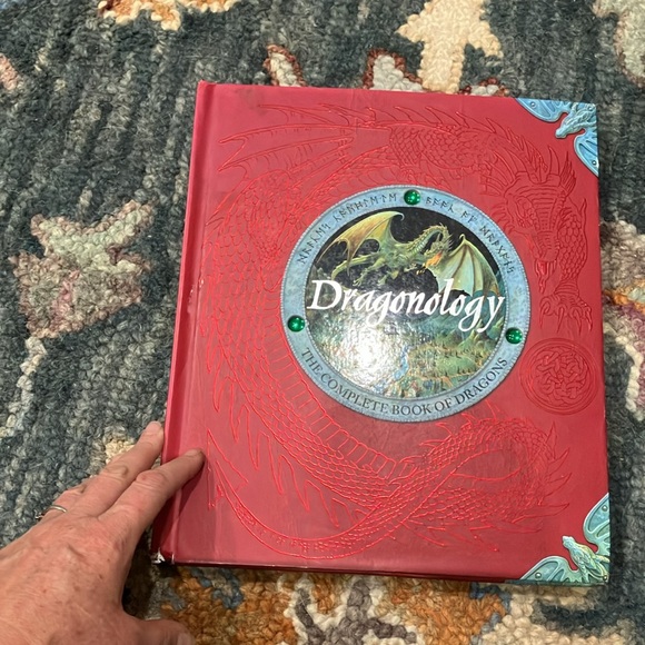 Set of three dragon books - Picture 8 of 16